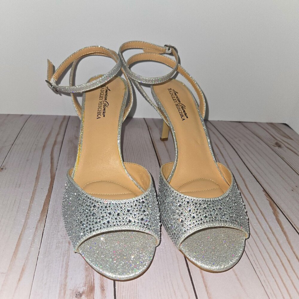 Badgley Mischka American Glamour Zoelle Special Occasion heels in Silver Size 11